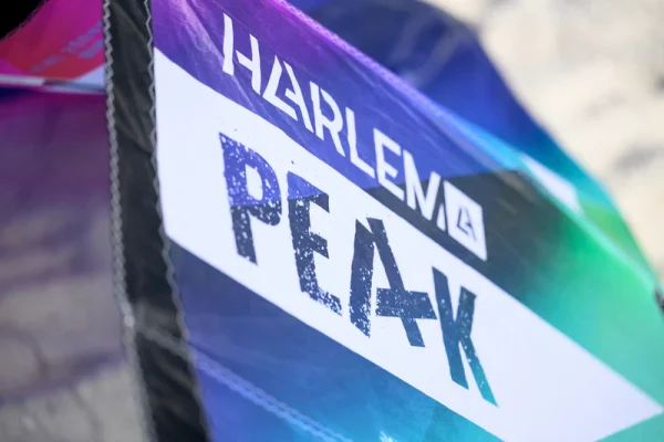 Harlem Peak Kite Logo